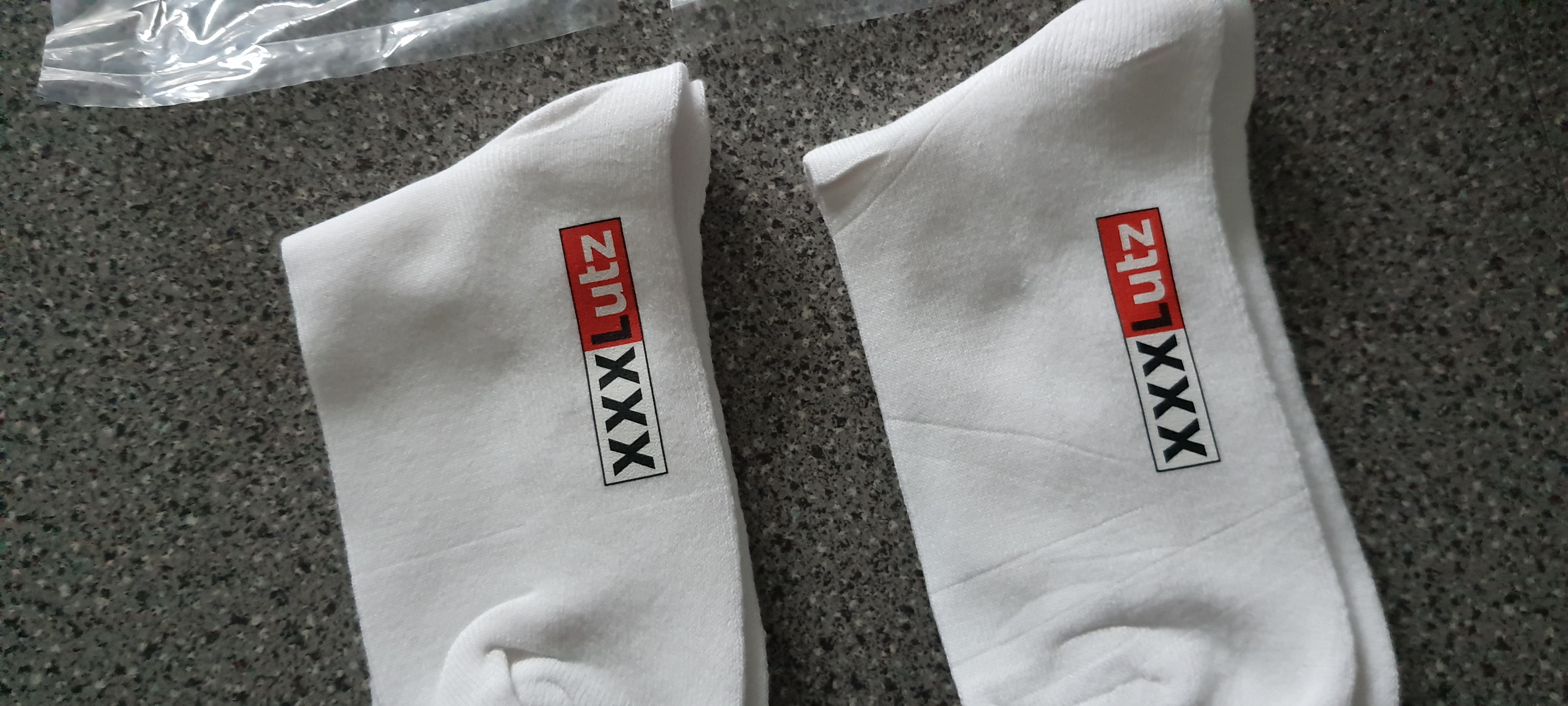 Socken-Druckerei - max. 5 x 7 cm, mehrfarbig (pro Seite) Socken-Druckerei - max. 5 x 7 cm, mehrfarbig (pro Seite)